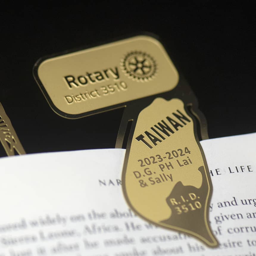 扶輪社拋光噴砂黃銅書夾 - MicroMetal | Precision Metal Etching Manufacturer