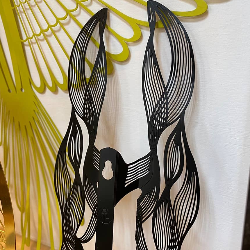 流線型烤漆立體架飾片 - MicroMetal | Precision Metal Etching Manufacturer