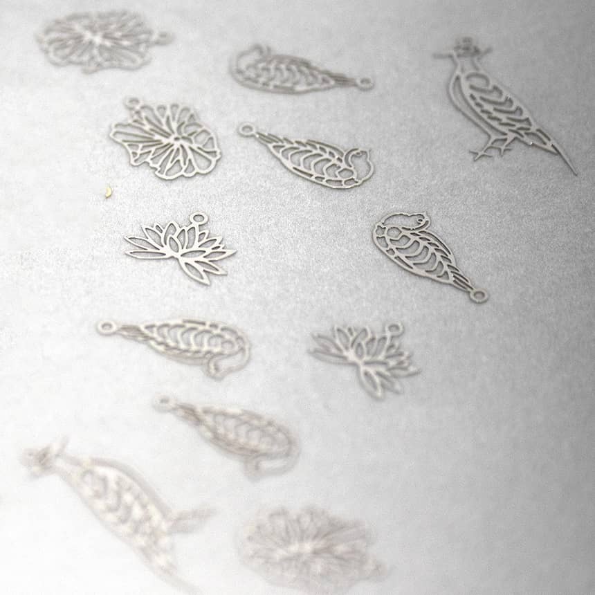 鎳白吊飾 04 - MicroMetal | Precision Metal Etching Manufacturer